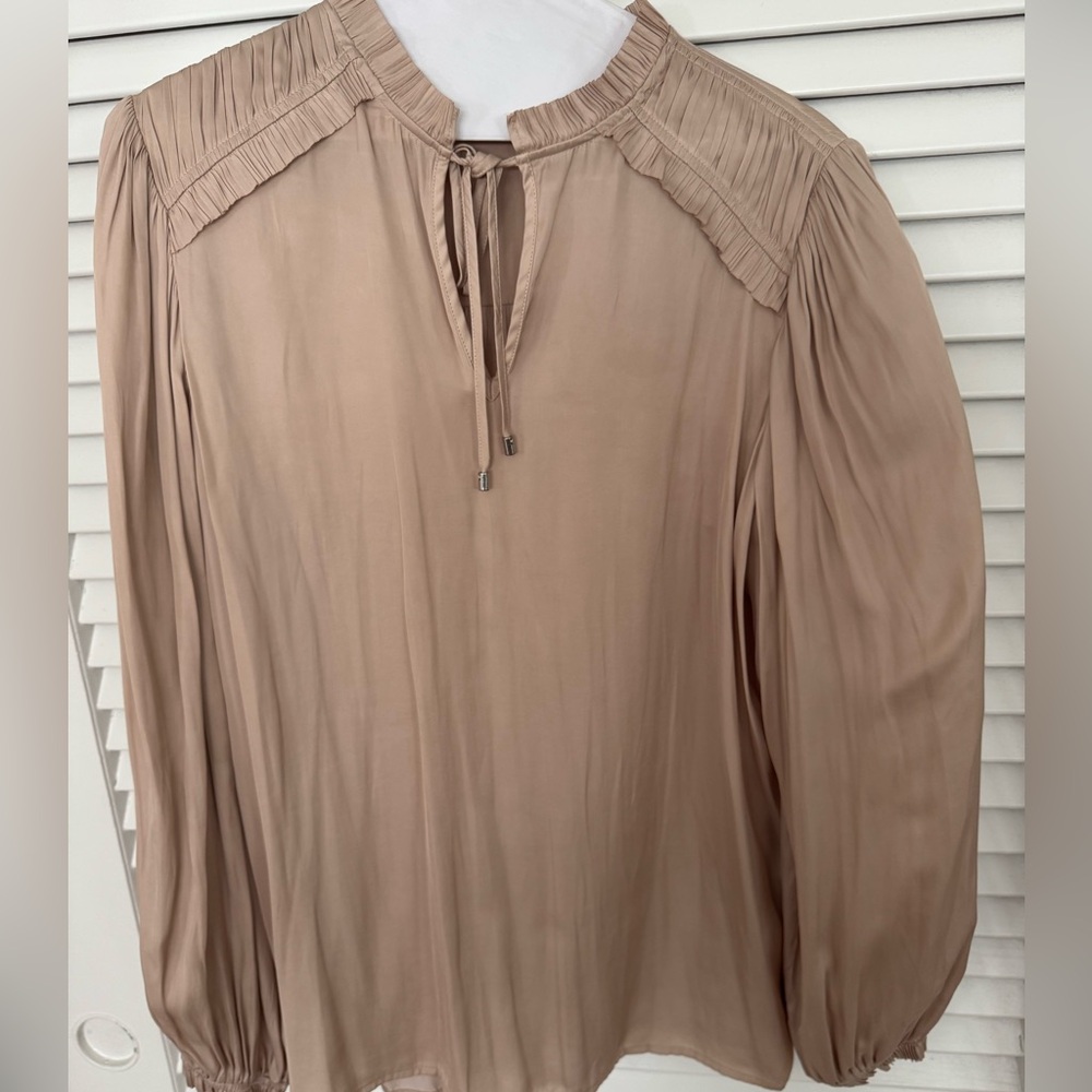 Elie Tahari blouse